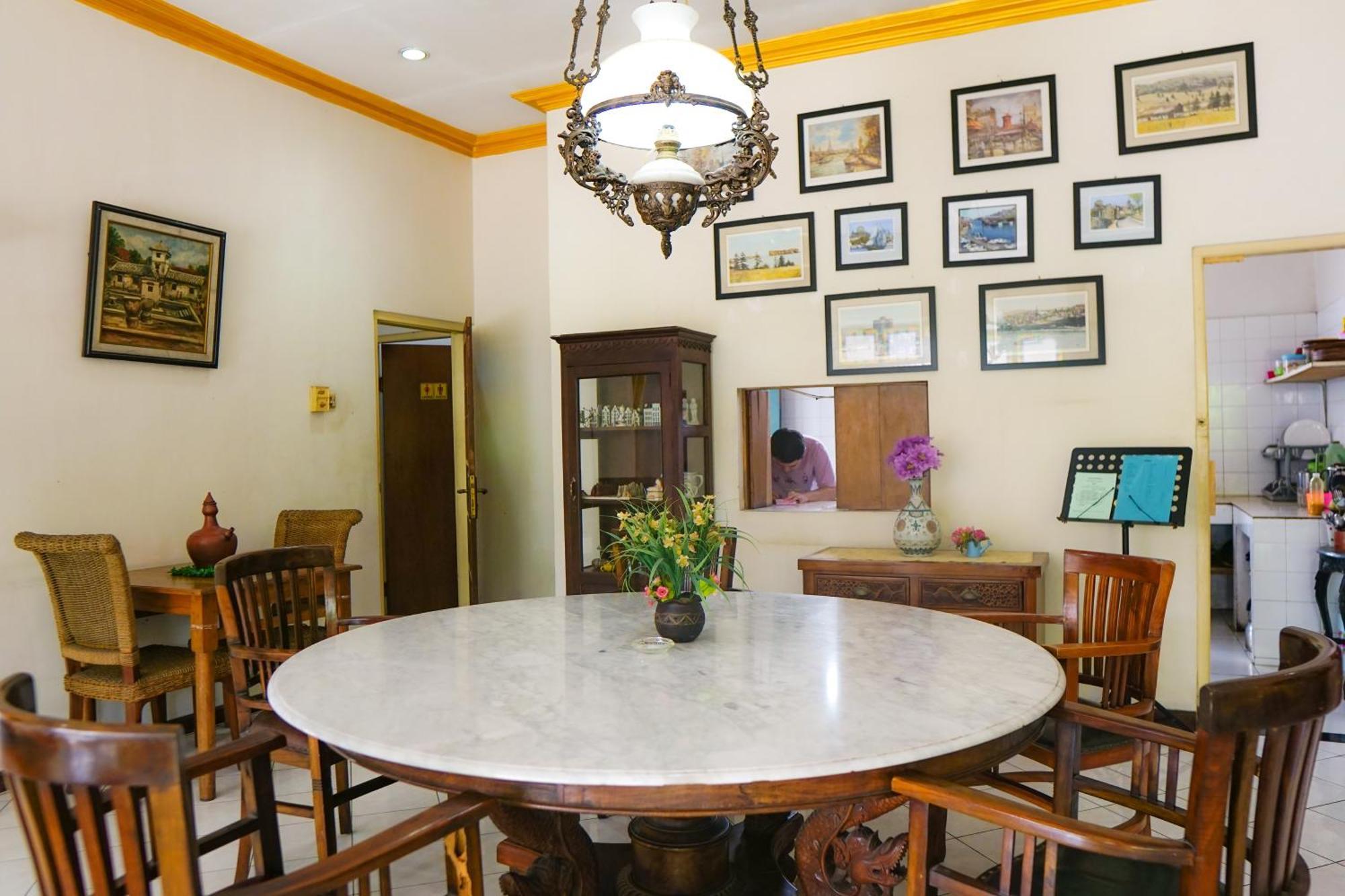 Hotel Tulips Yogyakarta Eksteriør billede