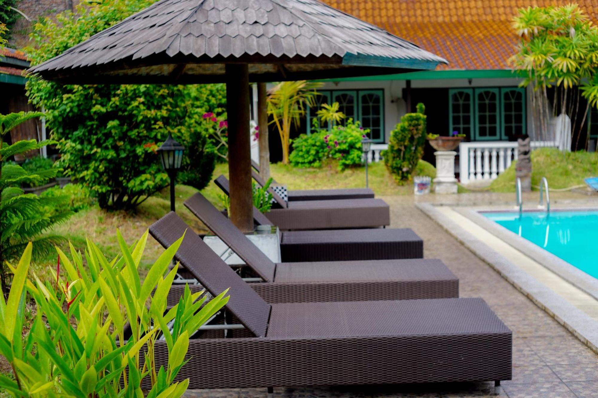 Hotel Tulips Yogyakarta Eksteriør billede